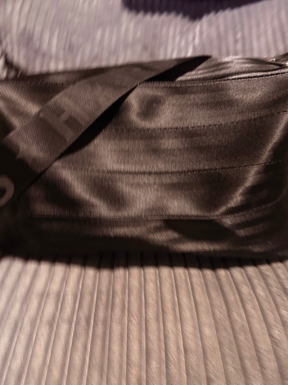Brooklyn Hobo Bag Harveyโs seatbelt bags.